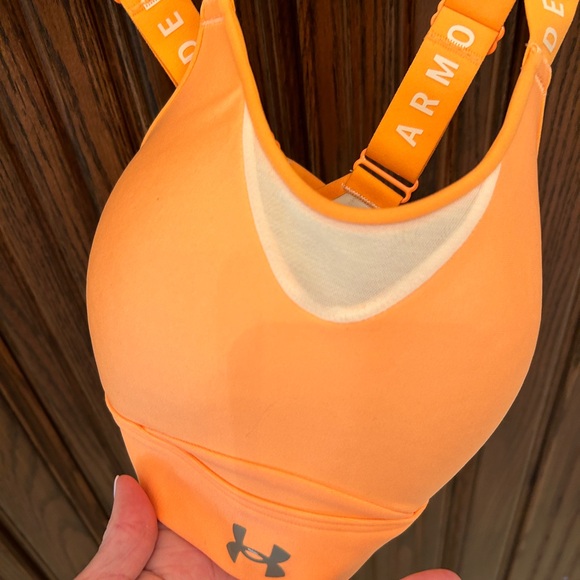 Set of 2 UnderArmour sports bras 34C/ small - Picture 2 of 7